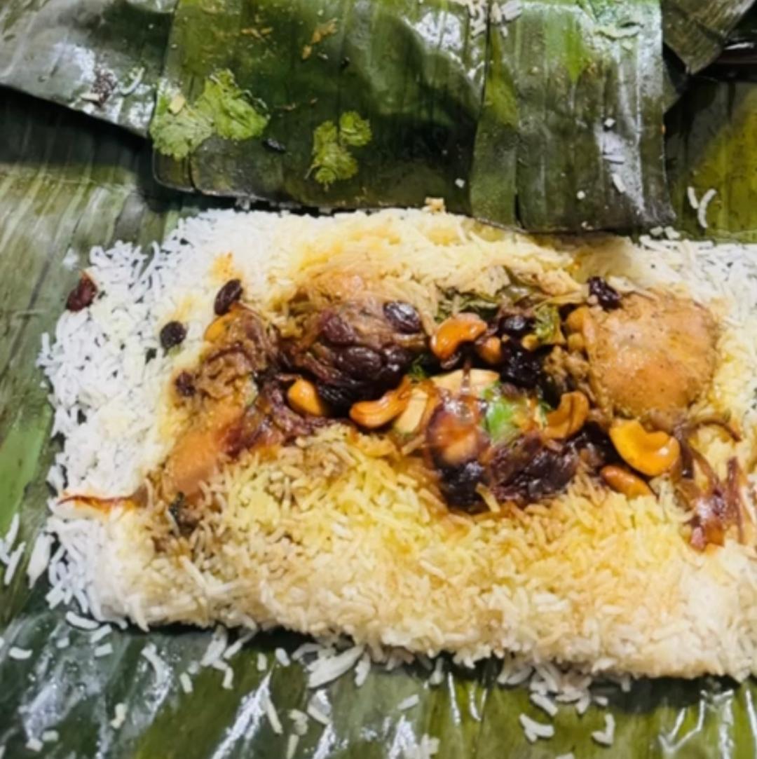 Pothi Chicken Biriyani (Biriyani Cooked In Banana Leaves)  (Available After 5:00 pm)