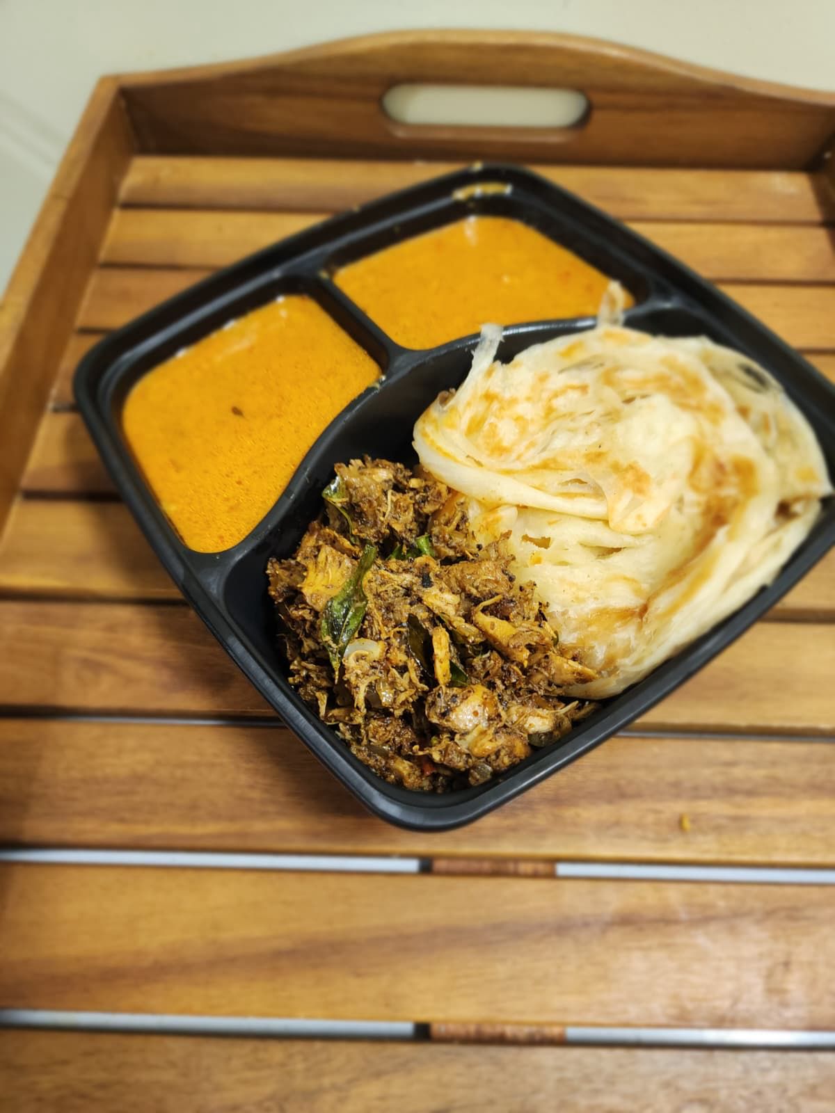 Porotta with Pichi Potta Mutton & salna