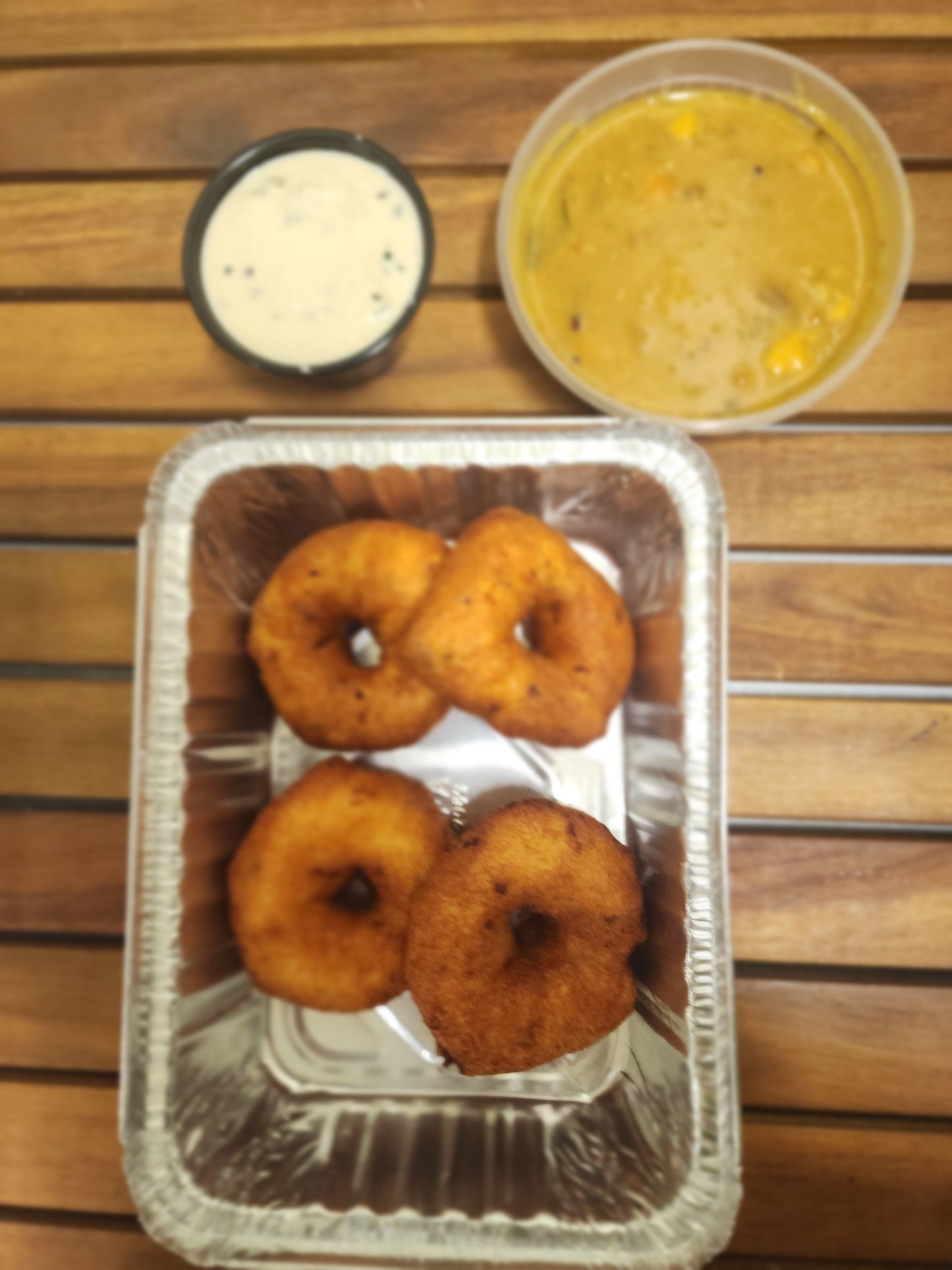 Vada combo (4 vada, Sambar & chutney)- Ammas Special item
